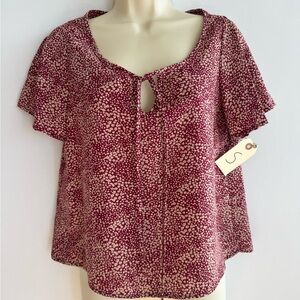 7 Day Weekend Red Floral Blouse Keyhole Neck Short Sleeve Top Small